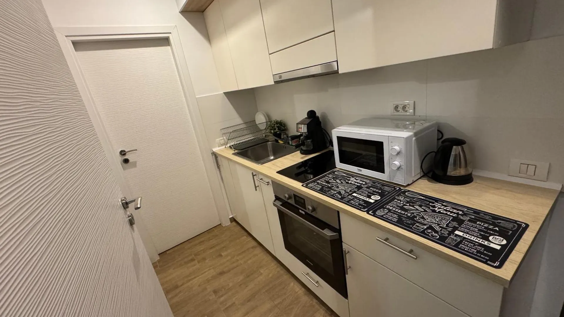 Exquisite Elysian Suite Bucharest Apartment
